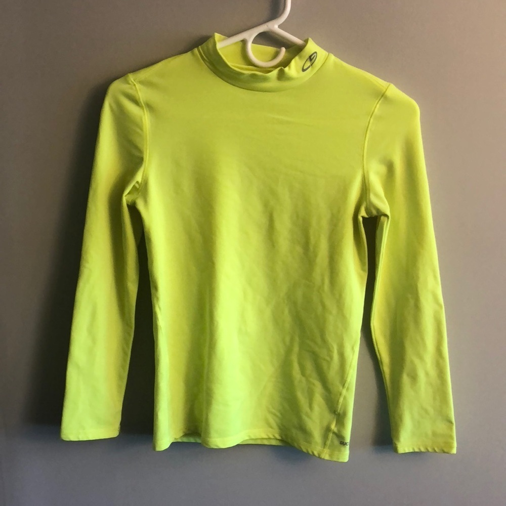Long sleeve fitted undershirt